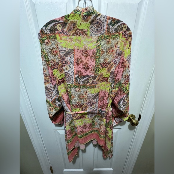 Colorful Patterned Tunic - Picture 4 of 4